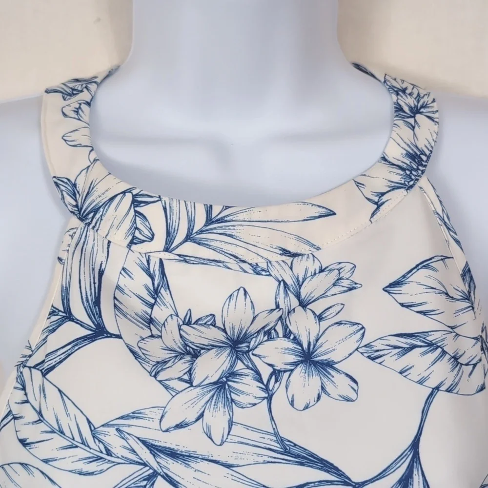 Cupshe High Neck White Tank Blouse Blue Floral Pattern Size Small - Picture 2 of 3